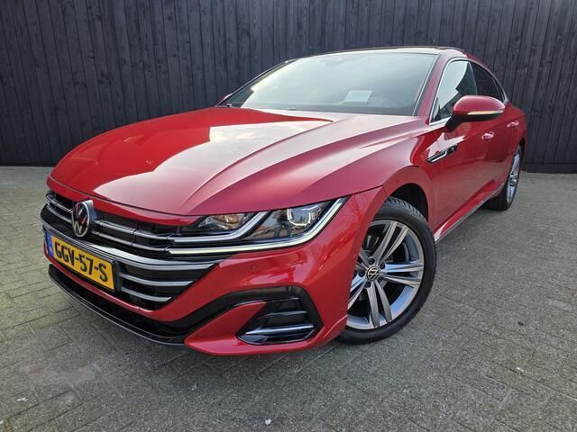 Rood Gebruikt 2023 VW Arteon Business+ Hatchback | € 36.950 (Goede deal) - Afbeelding 1/4