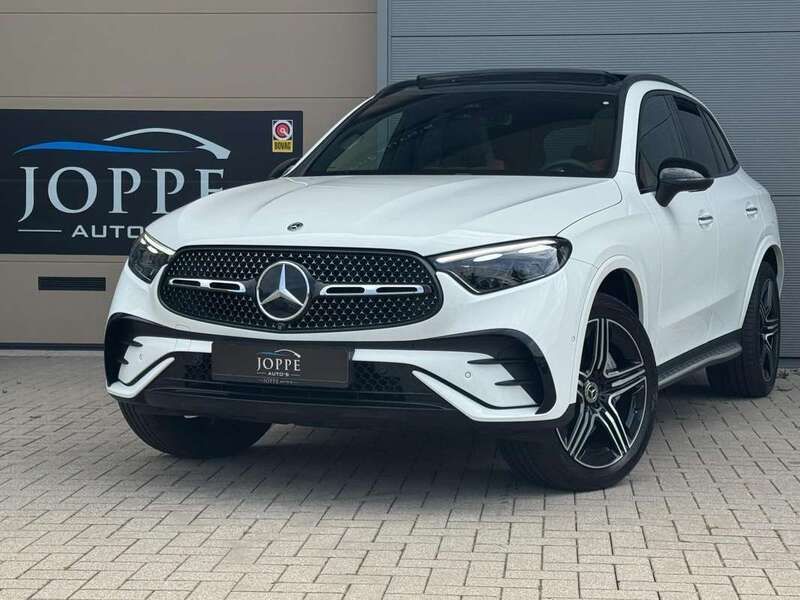 Wit Gebruikt 2024 Mercedes GLC300e AMG line SUV | € 69.950 (Eerlijke prijs) - Afbeelding 1/4