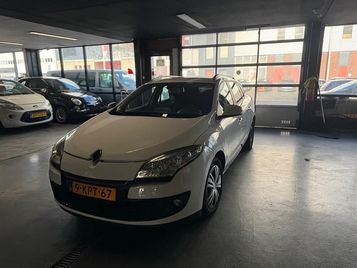 Gebruikt 2013 Renault Mégane III Expression Stationwagen | € 999 (Eerlijke prijs) - Afbeelding 1/4