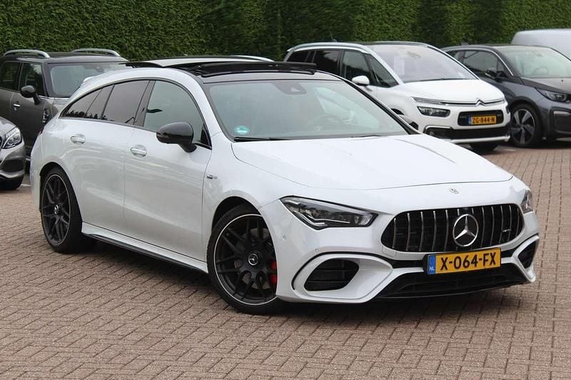 Wit, metallic lak Gebruikt 2020 Mercedes CLA45 AMG Shooting Brake Premium Plus Stationwagen | € 51.950 (Eerlijke prijs) - Afbeelding 1/4