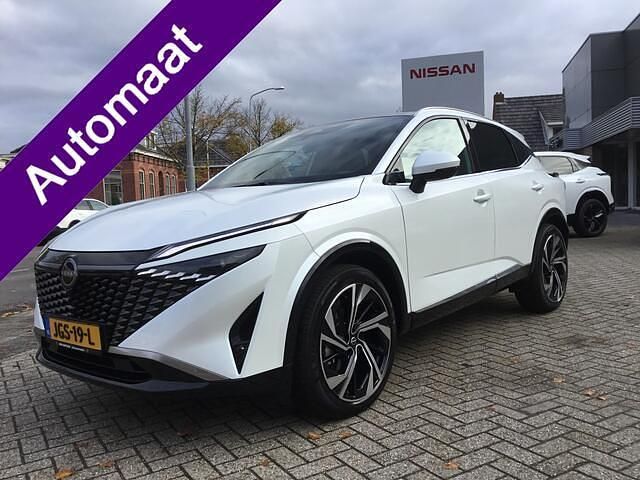 Wit Occasion 2025 Nissan Qashqai Pack SUV | € 42.950 - Afbeelding 1/4