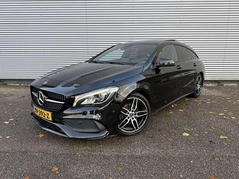 Zwart Gebruikt 2019 Mercedes CLA180 Shooting Brake AMG Stationwagen | € 18.745 (Eerlijke prijs) - Afbeelding 1/4