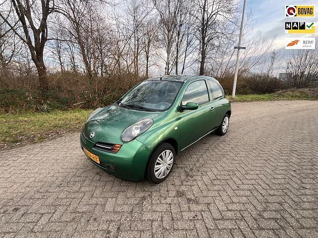 Groen (metallic) Occasion 2003 Nissan Micra Tekna Hatchback | € 499 (Goede deal) - Afbeelding 1/4