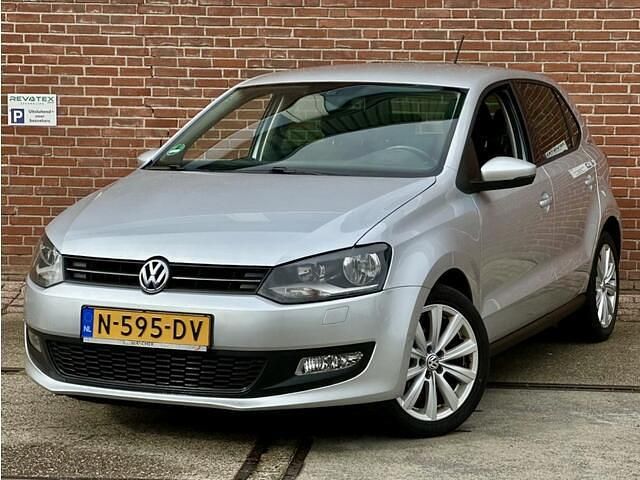 Grijs Gebruikt 2011 VW Polo Comfortline Hatchback | € 4.650 (Goede deal) - Afbeelding 1/4