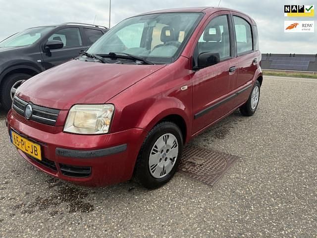 Rood Gebruikt 2004 Fiat Panda Dynamic Hatchback | € 999 (Goede deal) - Afbeelding 1/4