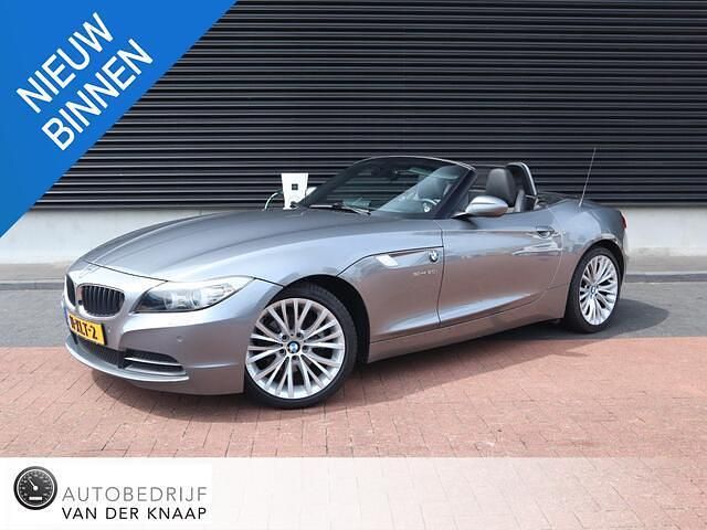 Grijs Gebruikt 2012 BMW Z4 Executive Cabriolet | € 14.950 (Eerlijke prijs) - Afbeelding 1/4