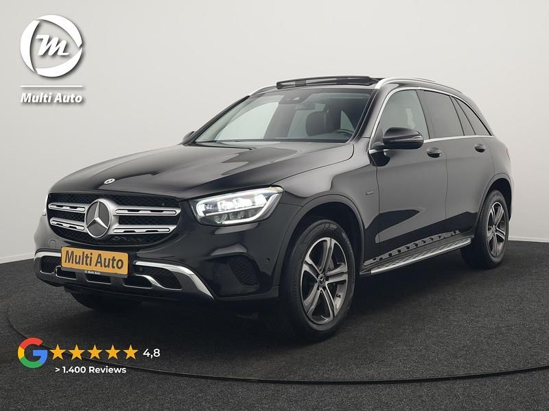 Zwart Occasion 2021 Mercedes GLC300 Premium SUV | € 37.740 (Super prijs) - Afbeelding 1/3