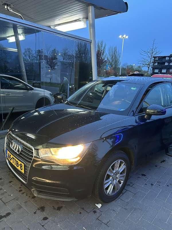 Zwart Gebruikt 2012 Audi A1 Hatchback | € 5.000 (Goede deal) - Afbeelding 1/4