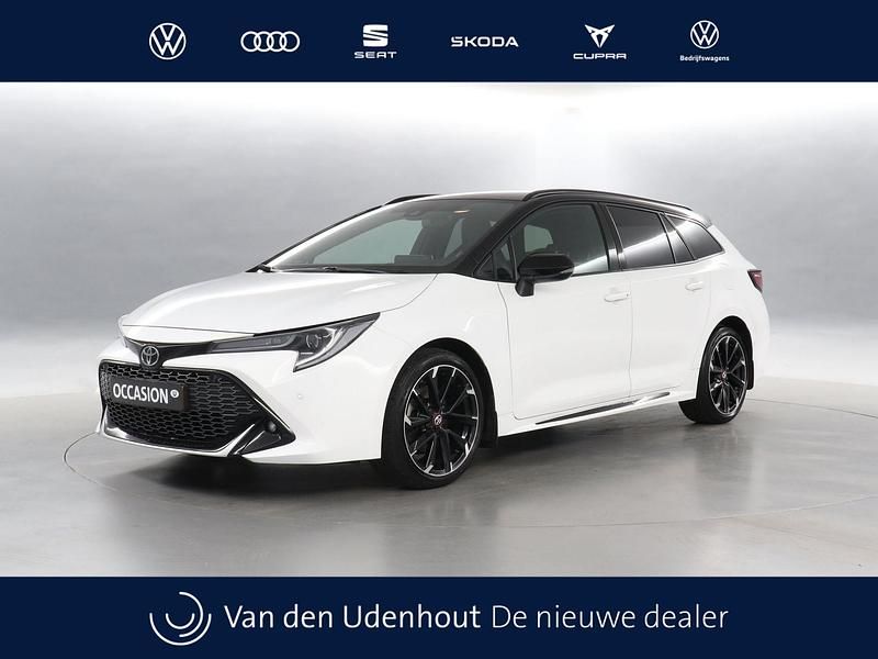 Wit Occasion 2022 Toyota Corolla Business Edition Stationwagen | € 25.750 (Eerlijke prijs) - Afbeelding 1/4