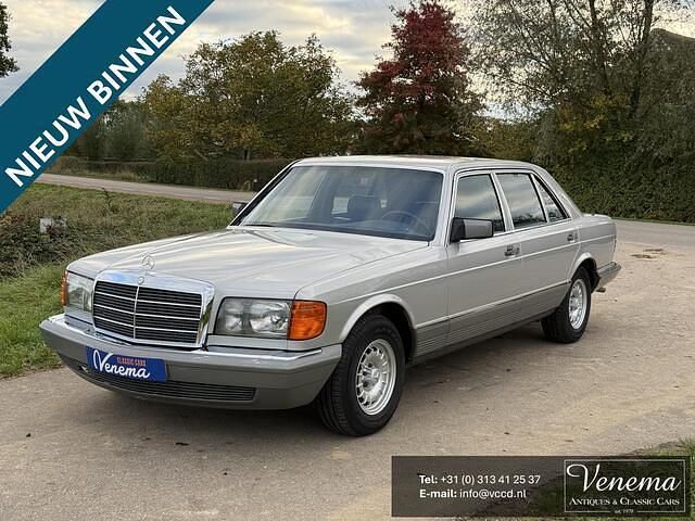Grijs Gebruikt 1985 Mercedes S500 Sedan | € 14.900 - Afbeelding 1/4