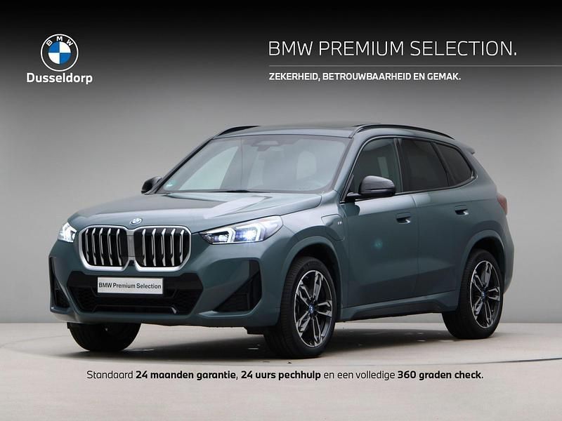 Groen Gebruikt 2024 BMW X1 M Sport SUV | € 53.950 (Iets duurder) - Afbeelding 1/4