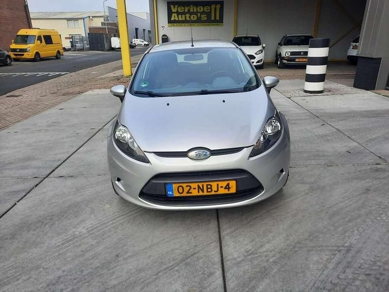 Grijs Occasion 2010 Ford Fiesta Limited Hatchback | € 3.500 (Goede deal) - Afbeelding 1/4