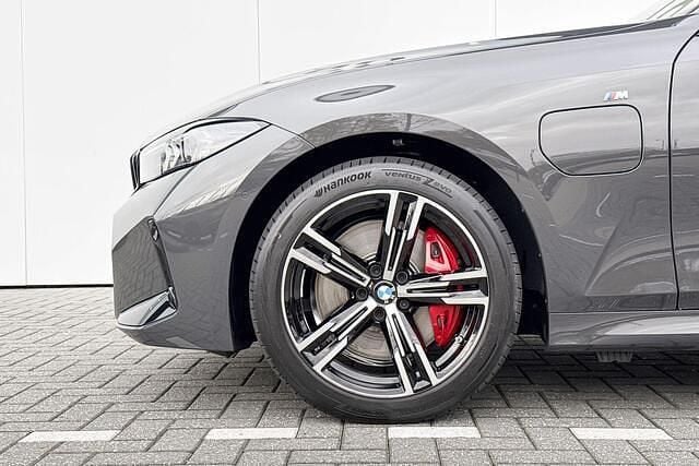 Occasion BMW 330 M Sport 291 PK (214 kW) 2026 Grijs Stationwagen
