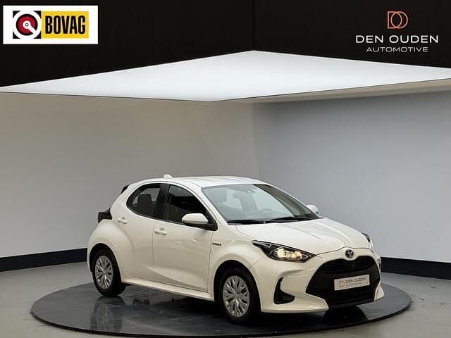 Wit Gebruikt 2021 Toyota Yaris Active Hatchback | € 18.330 (Goede deal) - Afbeelding 1/4