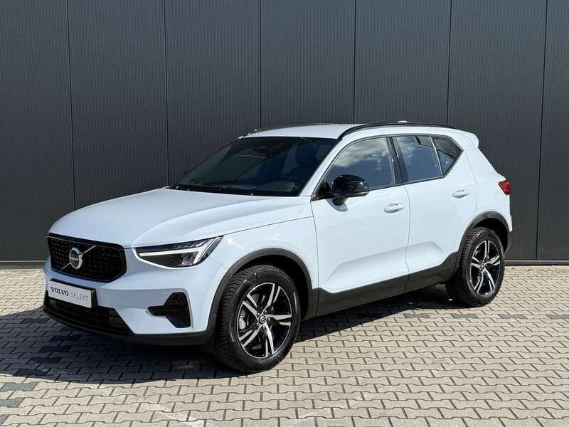 Blauw Gebruikt 2024 Volvo XC40 Plus SUV | € 42.940 (Eerlijke prijs) - Afbeelding 1/3