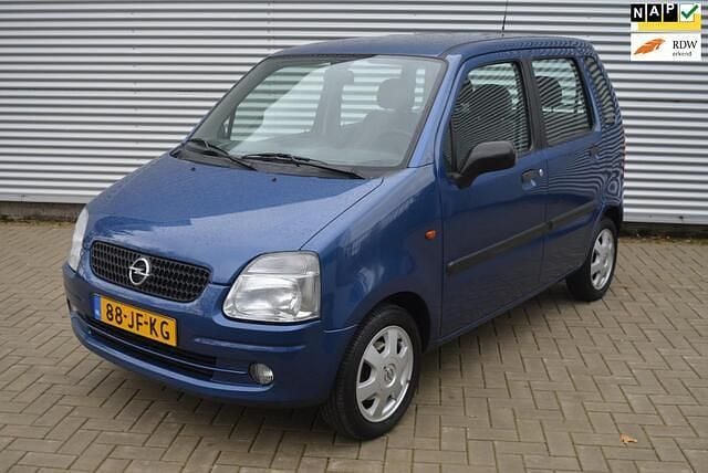 Blauw (metallic) Gebruikt 2002 Opel Agila Elegance Hatchback | € 1.250 (Eerlijke prijs) - Afbeelding 1/4