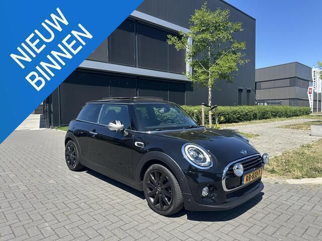 Zwart Gebruikt 2017 Mini Cooper Business Hatchback | € 16.950 (Eerlijke prijs) - Afbeelding 1/4