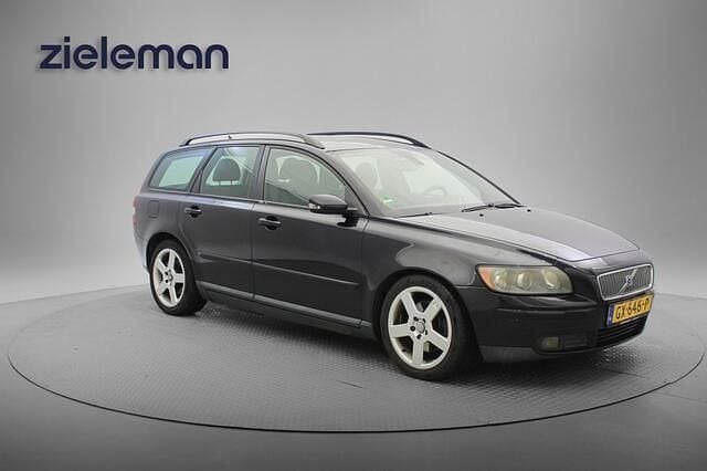 Zwart Gebruikt 2004 Volvo V50 Stationwagen | € 2.845 (Eerlijke prijs) - Afbeelding 1/4