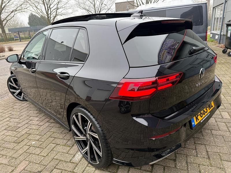 Occasion VW Golf VIII Business+ 166 PK (122 kW) 2022 Zwart Hatchback