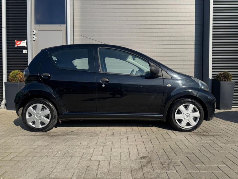 Occasion Toyota Aygo 68 PK (50 kW) 2011 Hatchback Hatchback