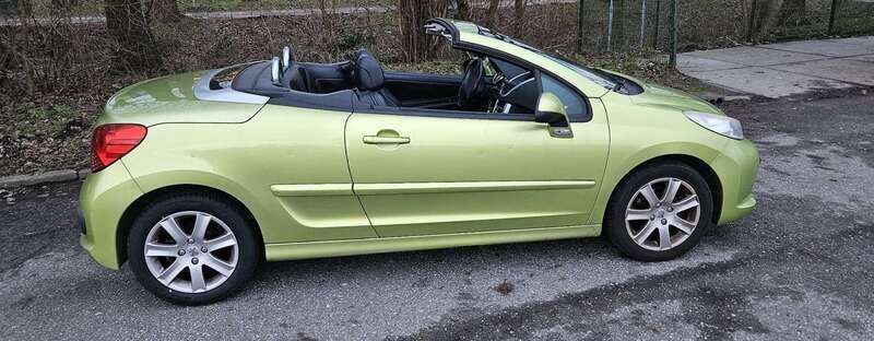 Groen Gebruikt 2008 Peugeot 207 Cabriolet | € 3.300 (Goede deal) - Afbeelding 1/4