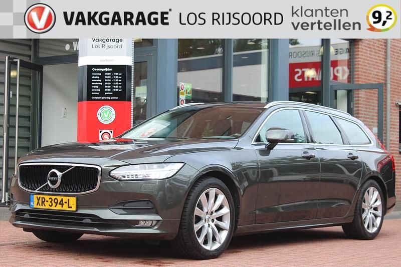 Grijs Gebruikt 2019 Volvo V90 Momentum Stationwagen | € 27.785 (Eerlijke prijs) - Afbeelding 1/4