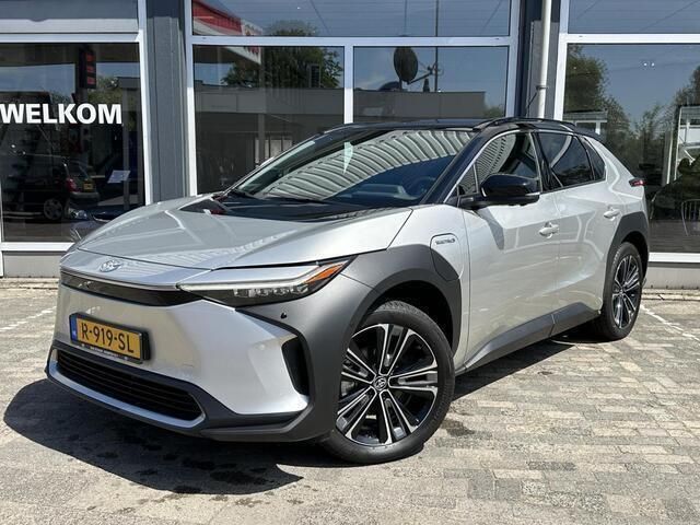 Grijs Gebruikt 2022 Toyota bZ4X Edition SUV | € 39.940 - Afbeelding 1/4