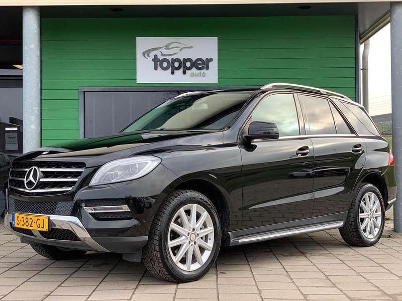Zwart Occasion 2015 Mercedes ML250 SUV | € 18.950 - Afbeelding 1/4