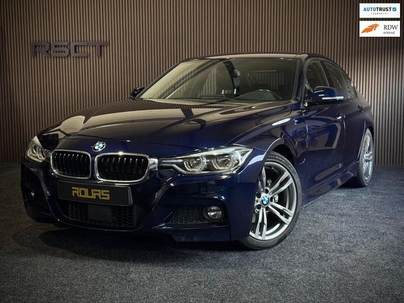 Blauw Gebruikt 2018 BMW 330e Executive Sedan | € 18.950 (Super prijs) - Afbeelding 1/4