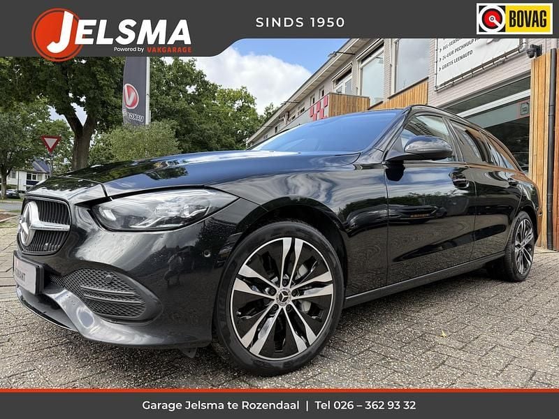 Zwart Gebruikt 2023 Mercedes C300 Business Stationwagen | € 35.895 (Goede deal) - Afbeelding 1/4