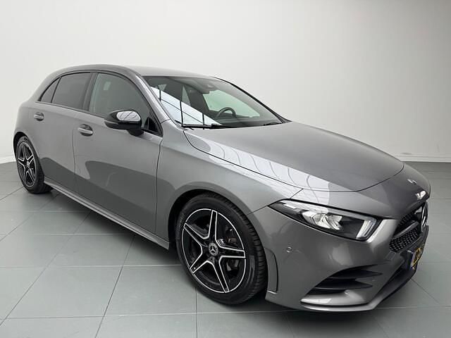 Occasion Mercedes A180 Business 136 PK (100 kW) 2020 Grijs (metallic) Hatchback