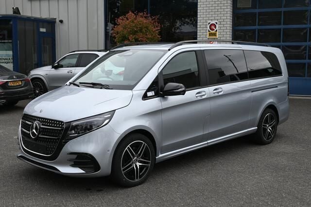 Zilver Nieuw 2024 Mercedes V250 Avantgarde MPV | € 82.950 - Afbeelding 1/4