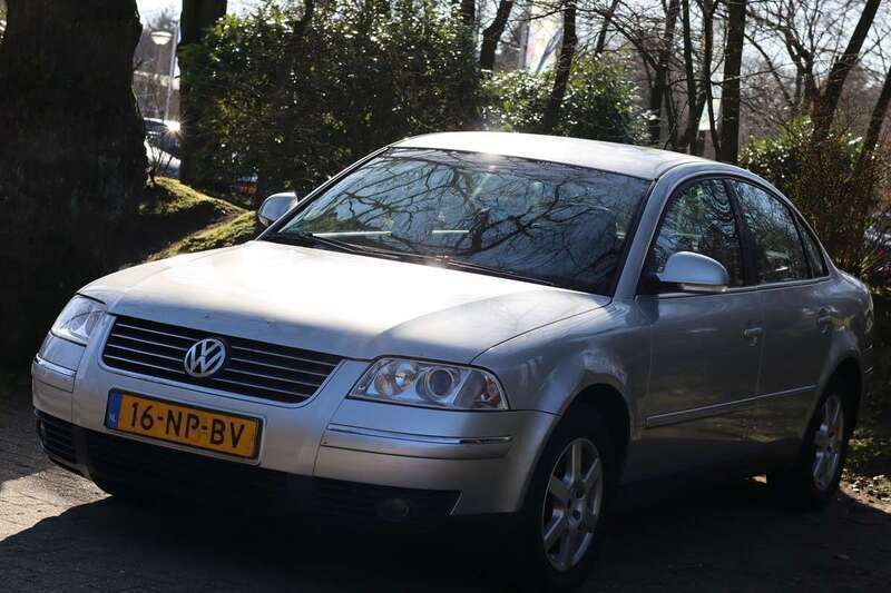 Gebruikt 2004 VW Passat Sedan | € 1.600 (Eerlijke prijs) - Afbeelding 1/4
