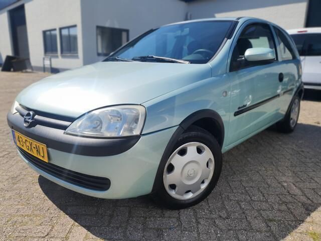 Groen Gebruikt 2001 Opel Corsa Comfort Hatchback | € 600 (Goede deal) - Afbeelding 1/4