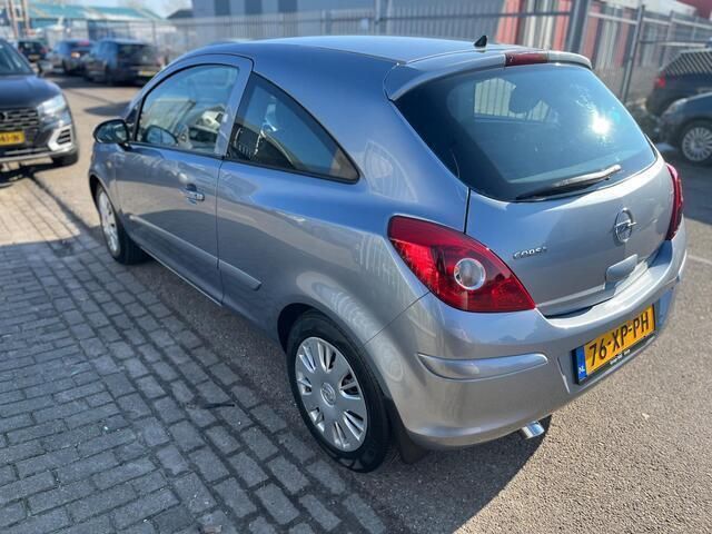 Occasion Opel Corsa Business 90 PK (66 kW) 2007 Grijs Hatchback
