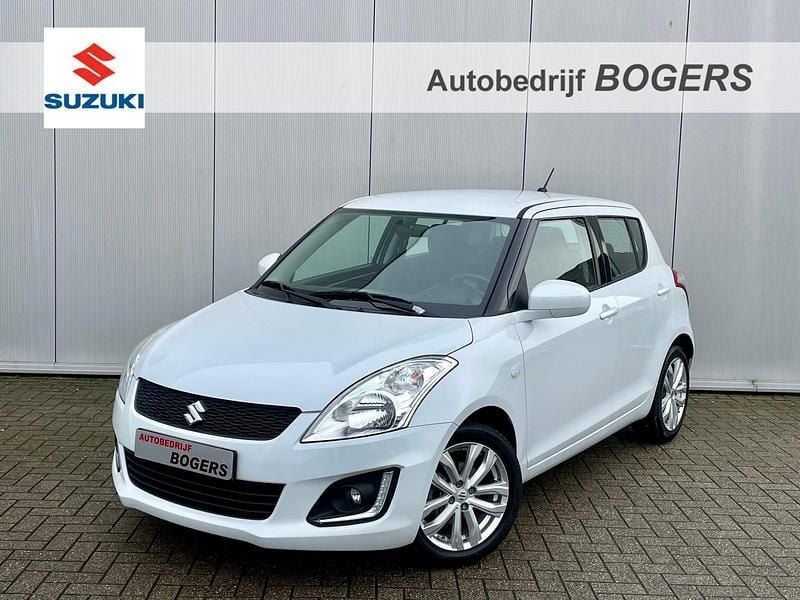 Wit Gebruikt 2017 Suzuki Swift Exclusive Hatchback | € 13.940 (Goede deal) - Afbeelding 1/4