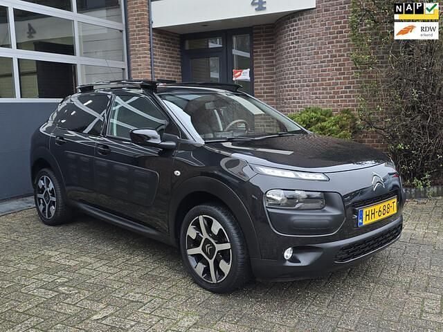 Zwart Gebruikt 2015 Citroën C4 PureTech SUV | € 9.495 (Eerlijke prijs) - Afbeelding 1/4