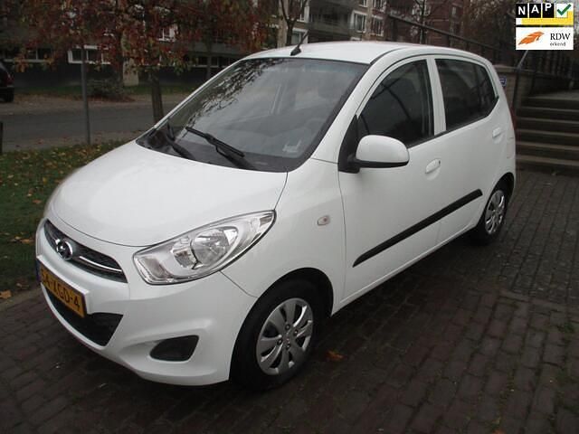 Wit Occasion 2012 Hyundai i10 Hatchback | € 3.250 (Eerlijke prijs) - Afbeelding 1/4