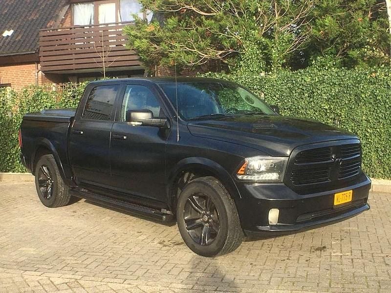 Zwart Gebruikt 2015 Dodge Ram Pickup | € 19.950 (Duur) - Afbeelding 1/4