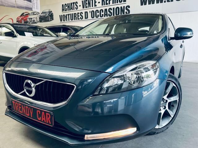 Blauw Gebruikt 2017 Volvo V40 Ocean Race Stationwagen | € 12.900 (Eerlijke prijs) - Afbeelding 1/4