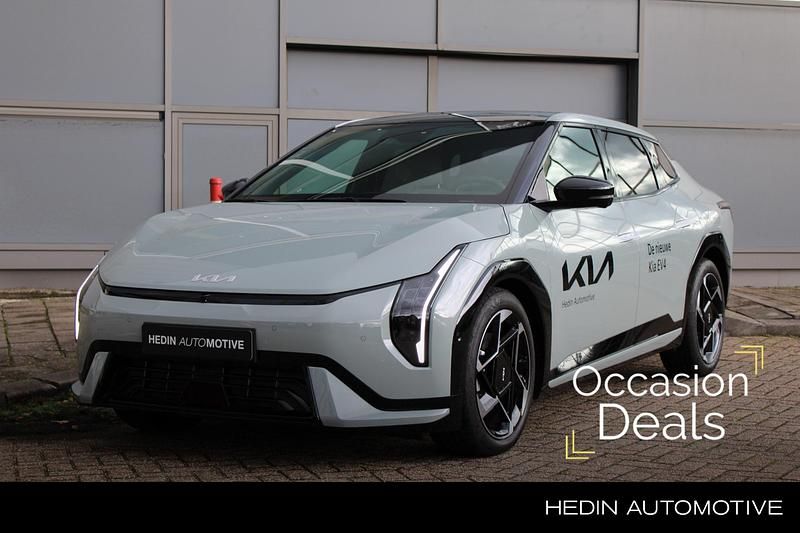 Zwart Occasion 2025 Kia EV4 GT-Line Hatchback | € 48.745 (Duur) - Afbeelding 1/4