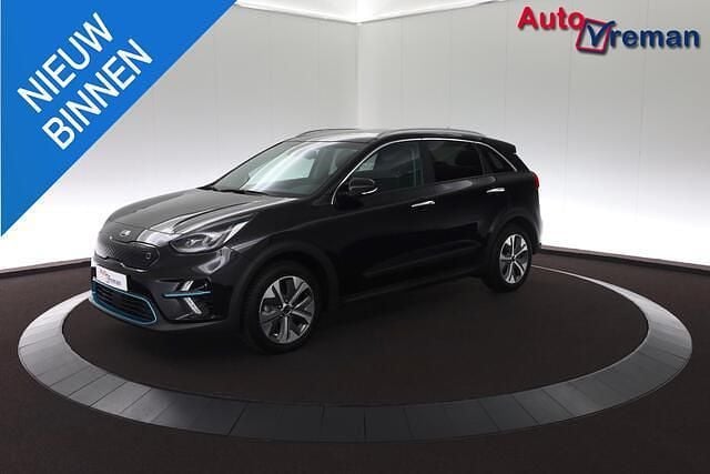 Zwart Occasion 2021 Kia e-Niro SUV | € 20.945 (Goede deal) - Afbeelding 1/4