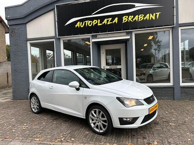 Wit Gebruikt 2013 Seat Ibiza SC FR Hatchback | € 7.150 (Iets duurder) - Afbeelding 1/4