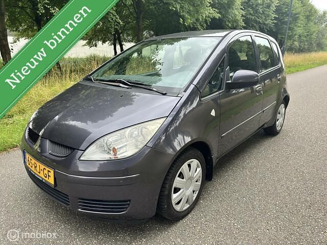 Grijs Gebruikt 2005 Mitsubishi Colt Inform Hatchback | € 2.199 (Eerlijke prijs) - Afbeelding 1/4
