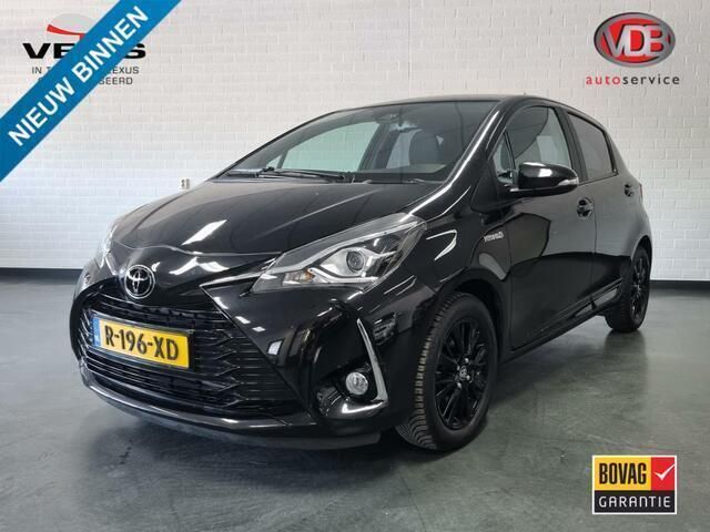 Zwart Gebruikt 2017 Toyota Yaris Hatchback | € 16.850 (Iets duurder) - Afbeelding 1/4