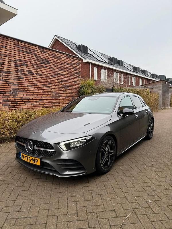 Gebruikt 2018 Mercedes A200 AMG | € 21.950 (Super prijs) - Afbeelding 1/4