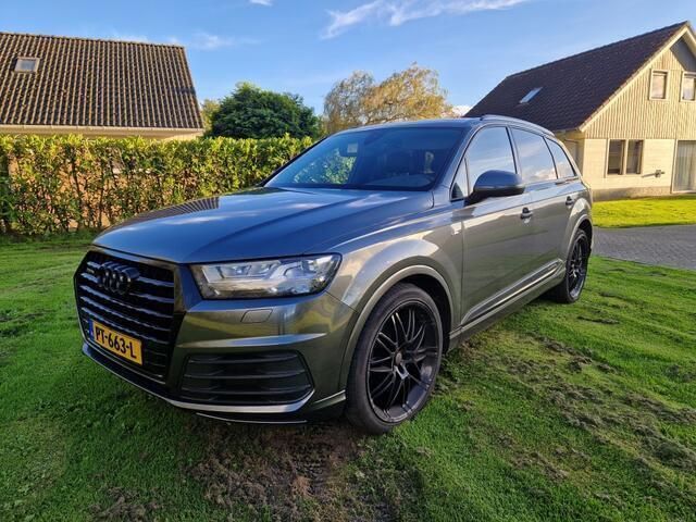 Grijs Gebruikt 2016 Audi Q7 SUV | € 29.500 (Duur) - Afbeelding 1/4