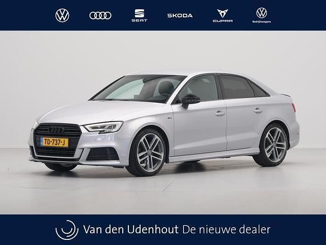 Grijs Gebruikt 2018 Audi A3 S-Line Sedan | € 22.140 (Eerlijke prijs) - Afbeelding 1/4