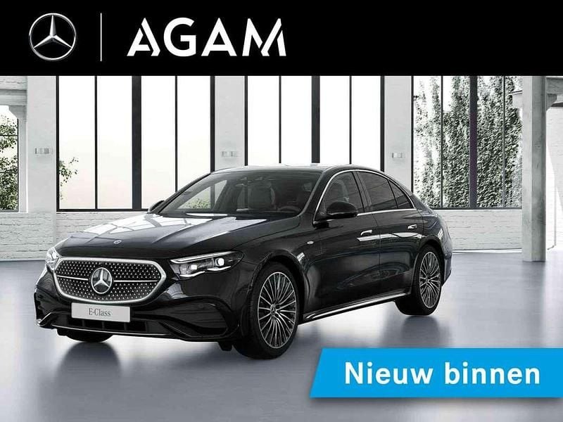 Zwart Nieuw 2025 Mercedes E300 Sport Edition Sedan | € 88.450 (Iets duurder) - Afbeelding 1/4