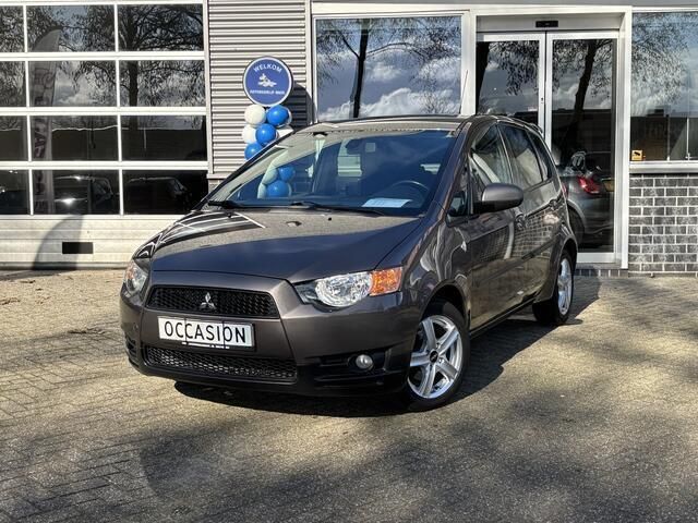 Bruin Gebruikt 2011 Mitsubishi Colt Edition Hatchback | € 4.949 (Eerlijke prijs) - Afbeelding 1/4